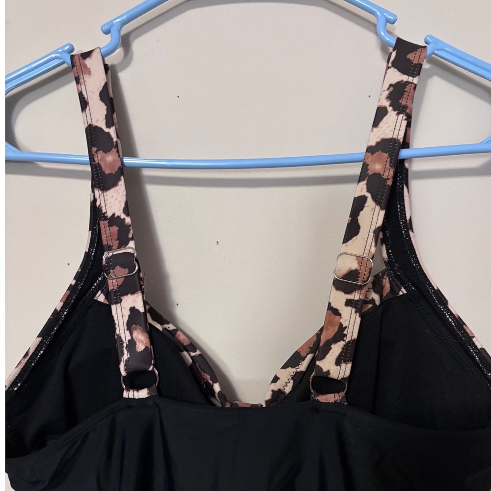 Tempt Me Womens Leopard Print Ruched One Piece Swimsuit Black Brown Medium NWT - Picture 4 of 6